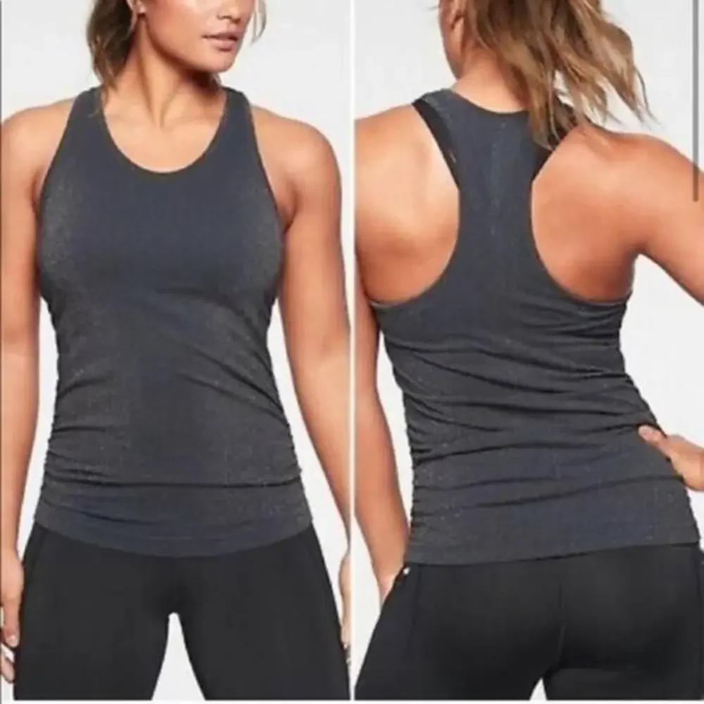 Athleta Gray Speed light Seamless Bundle Size med  Active wear‎ Top